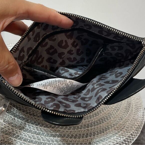 Disney Minnie Mouse Grayscale Wristlet NWT - Picture 9 of 12